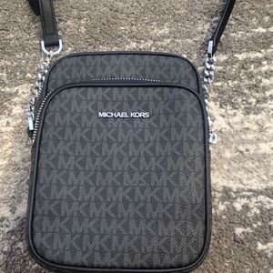 Michael Kors Women's Jet Set Travel Medium Logo Adult Crossbody Bag Black